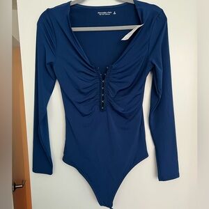 Abercrombie Long-Sleeve Slinky Hook-and-Eye Bodysuit - Medium - Dark Blue